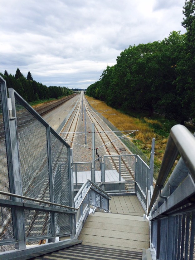 Looking south from the top of the stairs at the Bybee Stop. This is pretty much the same view as looking north with respect to the landscape.